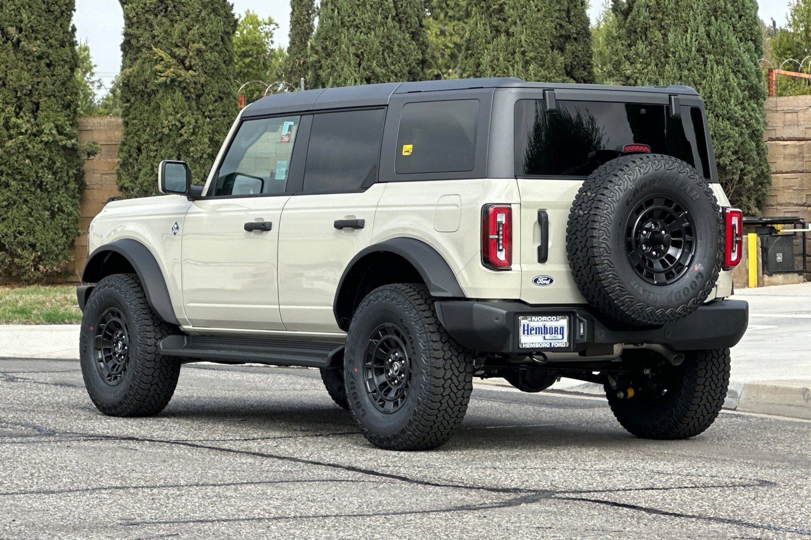 New 2026 Ford Bronco Outer Banks w/ Sasquatch Package AWD/4WD image 6