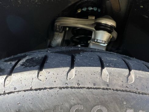 Used 2024 Mercedes-Benz GLC 300 300 image 12