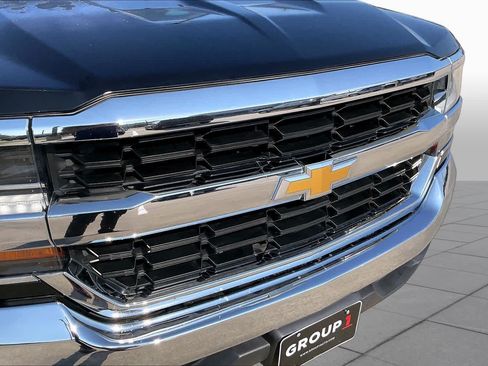 Used 2018 Chevrolet Silverado 1500 LT RWD image 29