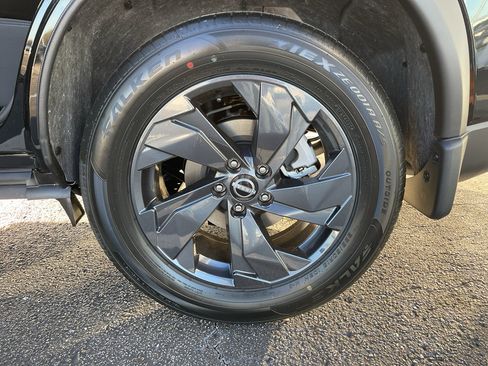 New 2026 Nissan Rogue SV image 25