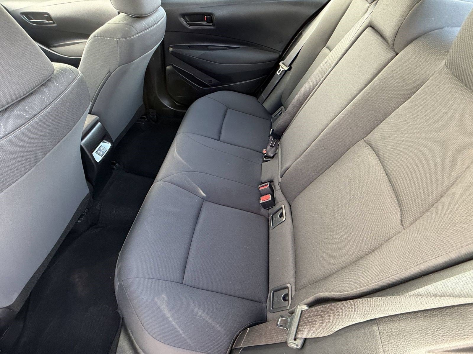 Used 2025 Toyota Corolla LE FWD image 23