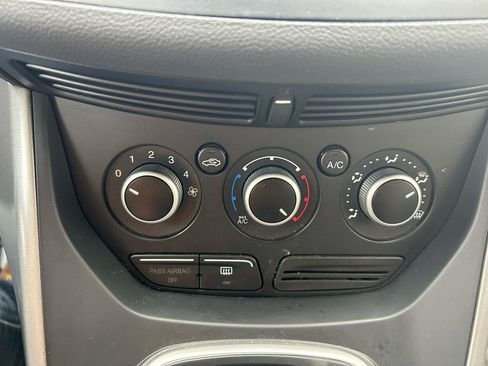 Used 2013 Ford Escape SE image 24