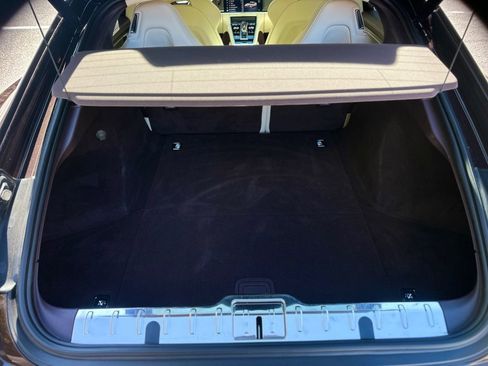 Used 2023 Porsche Panamera GTS image 33