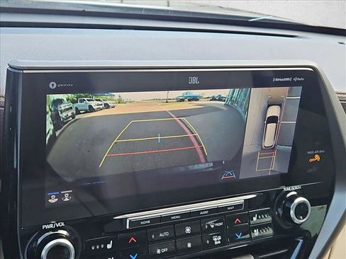 Used 2020 Toyota Highlander Limited FWD image 14