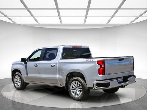 Used 2019 Chevrolet Silverado 1500 RST w/ All-Star Edition AWD/4WD image 2