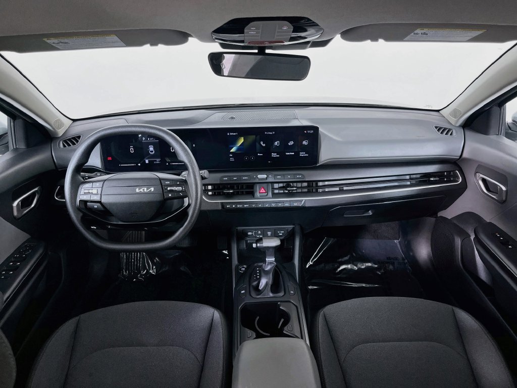 Used 2025 Kia K4 FWD image 10