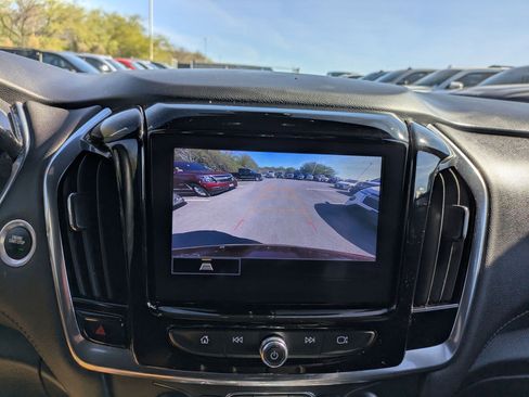 Certified 2023 Chevrolet Traverse LT image 18