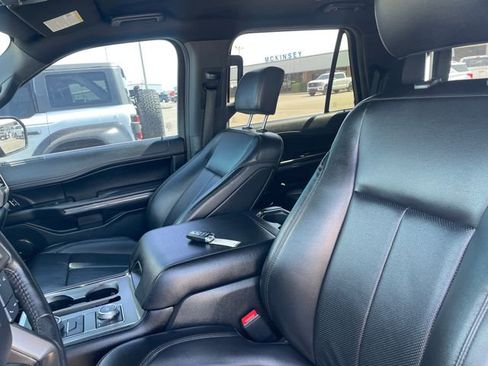 Used 2020 Ford Expedition XLT w/ Equipment Group 202A AWD/4WD image 9