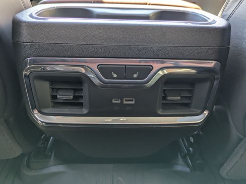 Certified 2024 GMC Sierra 2500 Denali Ultimate w/ Max Trailering Package AWD/4WD image 30