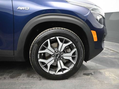 Used 2021 Kia Seltos EX image 10