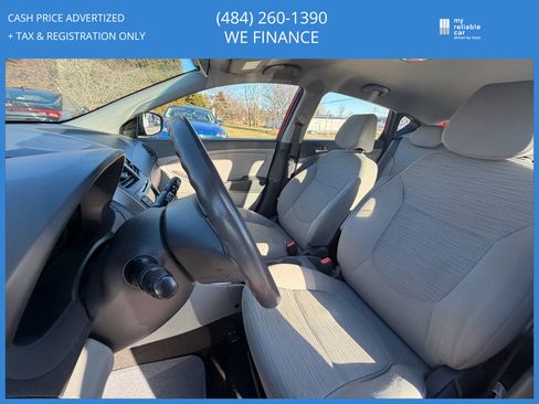 Used 2015 Hyundai Accent GS image 17