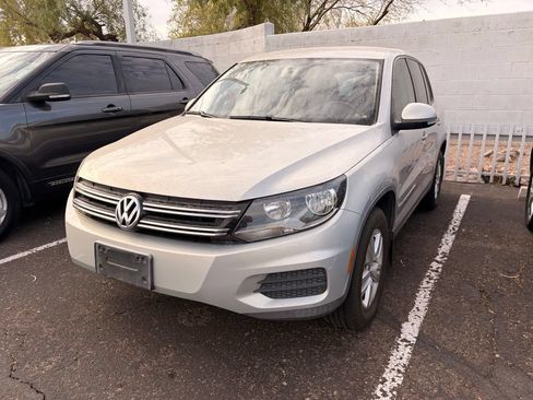 Used 2013 Volkswagen Tiguan S AWD/4WD image 2