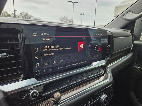 Used 2025 GMC Sierra 2500 SLE w/ SLE Convenience Package image 43