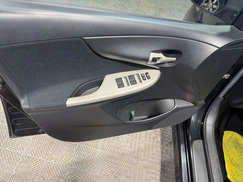 Used 2010 Toyota Corolla S FWD image 23