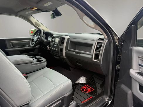 Used 2015 RAM 1500 Express w/ Black Ram 1500 Express Group AWD/4WD image 31