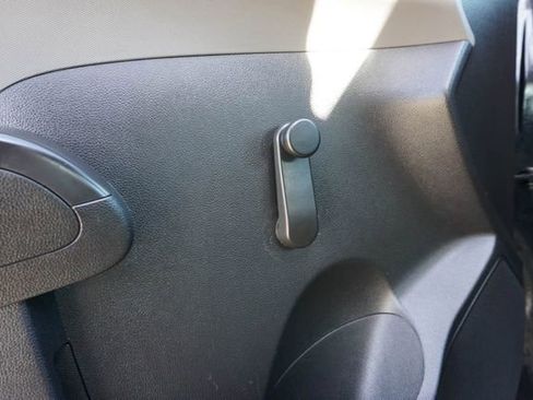 Used 2014 Chevrolet Sonic LS image 9