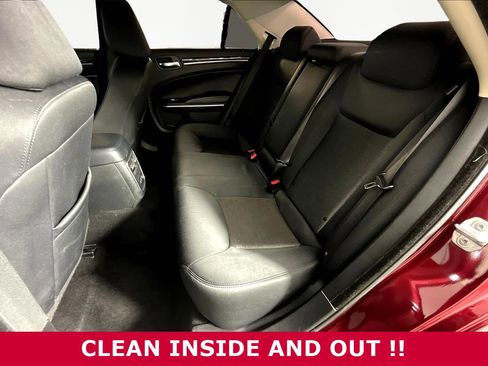 Used 2023 Chrysler 300 Touring w/ Sport Appearance Package image 20