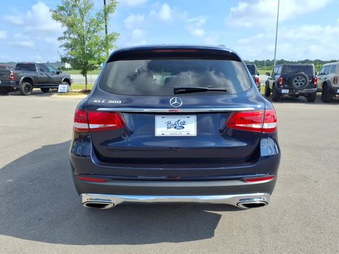 Used 2019 Mercedes-Benz GLC 300 image 4