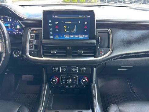 Used 2022 Chevrolet Suburban LT AWD/4WD image 10