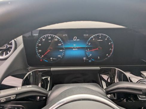 Certified 2022 Mercedes-Benz GLA 250 4MATIC w/ Premium Package Lite image 12