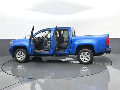 Used 2022 Chevrolet Colorado LT w/ LT Convenience Package image 28