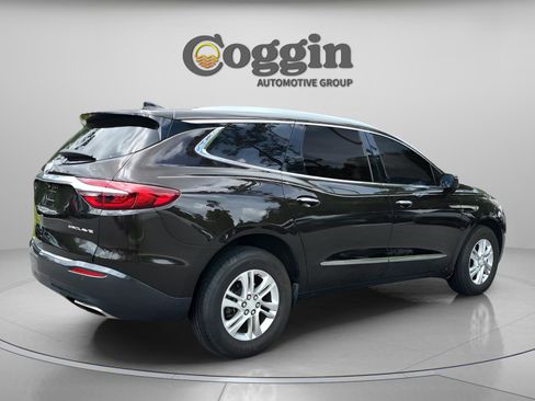 Used 2018 Buick Enclave Essence image 5