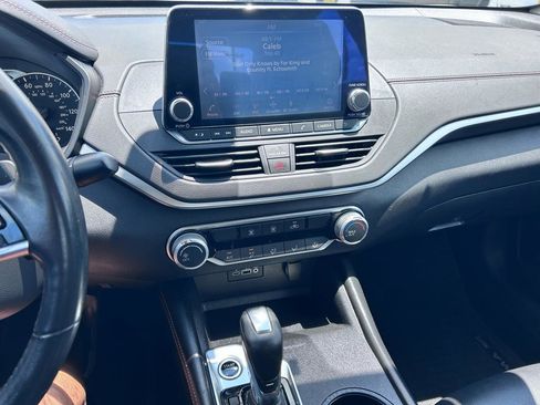 Used 2020 Nissan Altima 2.5 SR FWD image 4