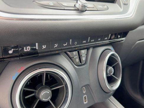 Certified 2023 Chevrolet Blazer LT w/ Convenience Package image 25