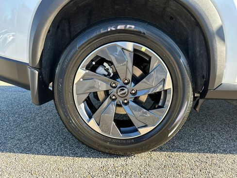 New 2026 Nissan Rogue SV image 17