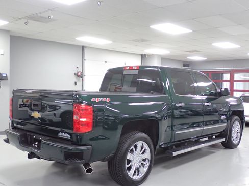 Used 2015 Chevrolet Silverado 1500 High Country w/ High Country Premium Package image 2