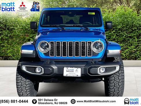 Used 2025 Jeep Wrangler Sahara image 3