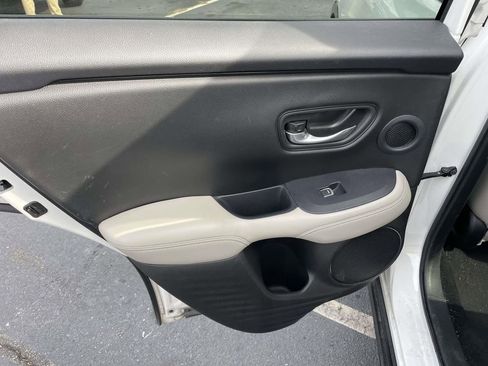 Used 2023 Honda HR-V EX-L image 22