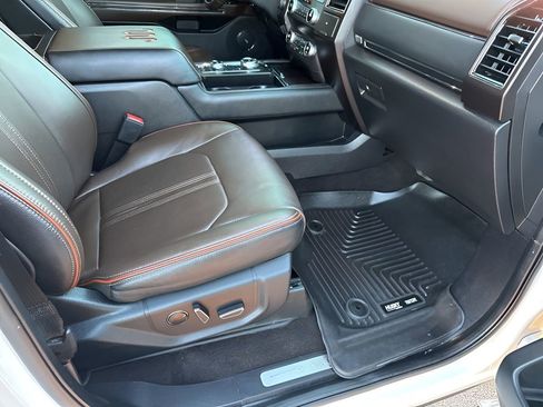 Used 2021 Ford Expedition King Ranch image 16