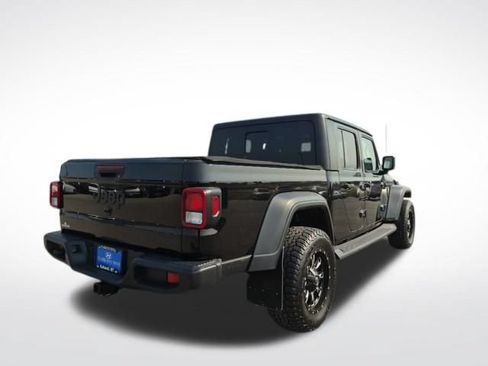 Used 2020 Jeep Gladiator Sport w/ Technology Group AWD/4WD image 5