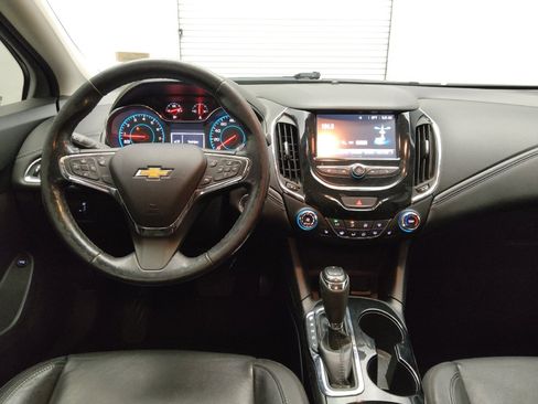Used 2017 Chevrolet Cruze Premier image 22