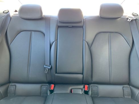 Used 2025 Genesis G70 2.5T image 38