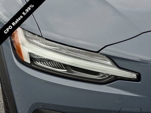 Certified 2024 Volvo V60 B5 Cross Country Plus AWD/4WD image 11