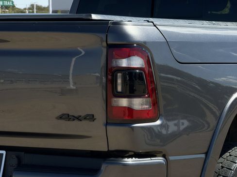 Used 2024 RAM 1500 Limited AWD/4WD image 13
