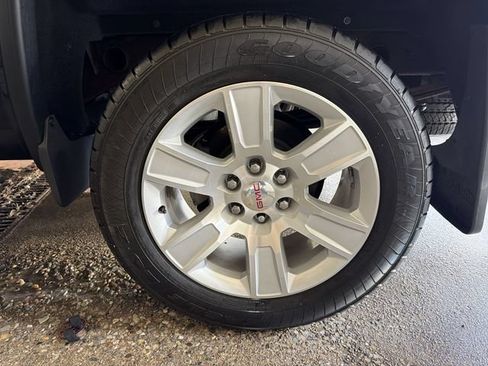Used 2015 GMC Sierra 1500 SLE w/ SLE Value Package AWD/4WD image 10