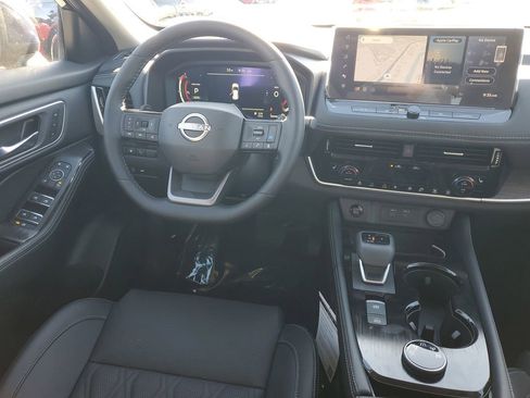 New 2026 Nissan Rogue Platinum w/ Platinum Premium Package image 8