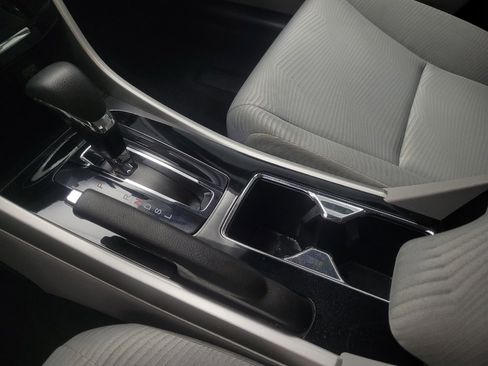 Used 2016 Honda Accord LX image 26