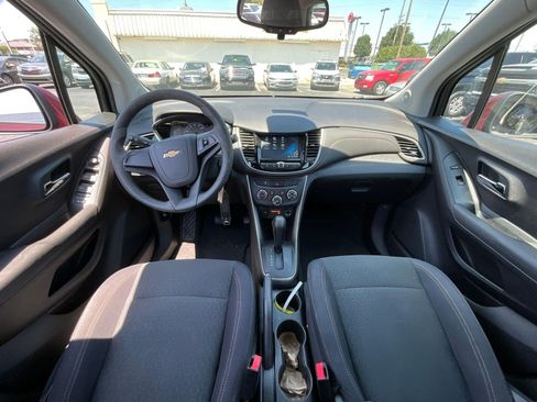 Used 2017 Chevrolet Trax LS FWD image 7
