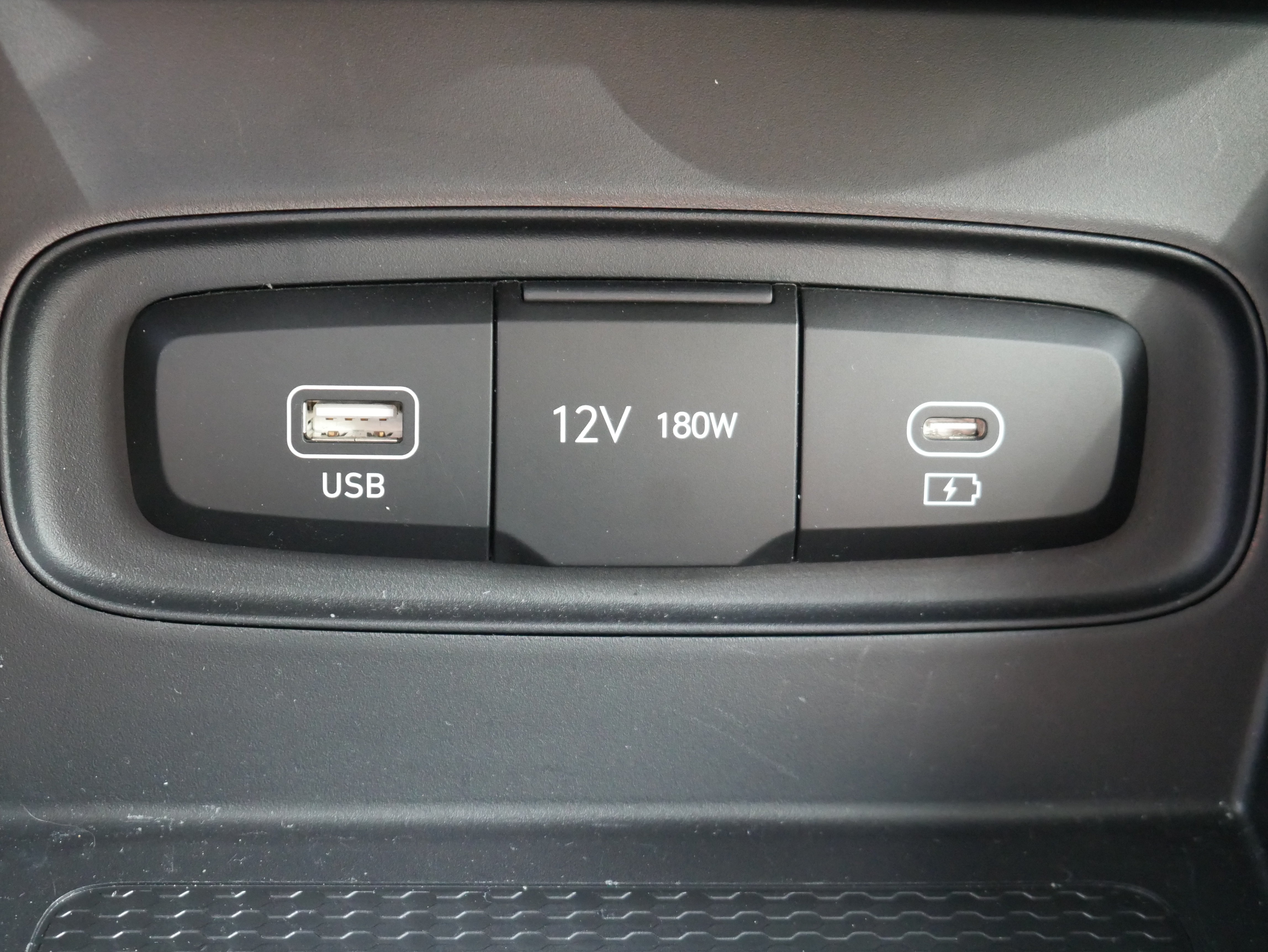 Used 2026 Hyundai Venue SE FWD image 19