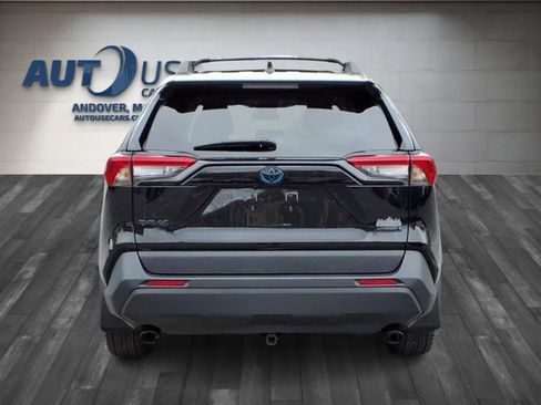 Used 2024 Toyota RAV4 LE AWD/4WD image 5