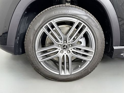 Used 2026 Mercedes-Benz GLS 450 4MATIC image 34
