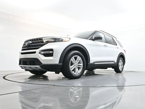 Used 2023 Ford Explorer XLT w/ Equipment Group 202A RWD image 36