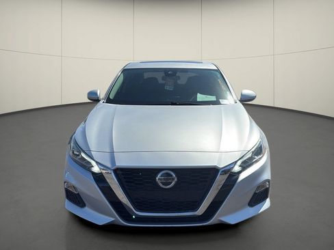 Used 2021 Nissan Altima 2.5 SV w/ SV Premium Package FWD image 2