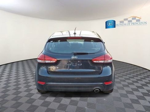 Used 2017 Kia Forte LX FWD image 5