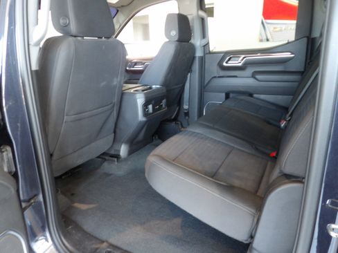 Used 2022 Chevrolet Silverado 1500 RST AWD/4WD image 15
