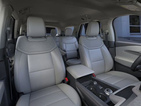 New 2026 Ford Explorer Active w/ Active Comfort Package image 12